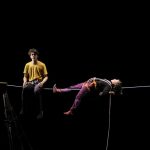Artistes de cirque contemporain en équilibre lors du Festival Tous Dehors